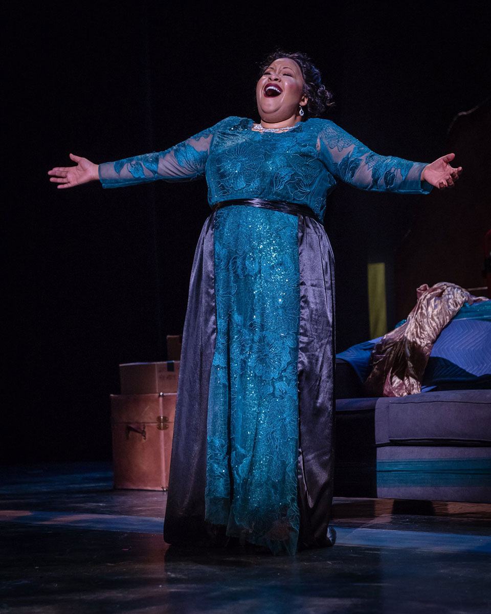 Tosca (Opera Birmingham) Photo: Steward Edmonds